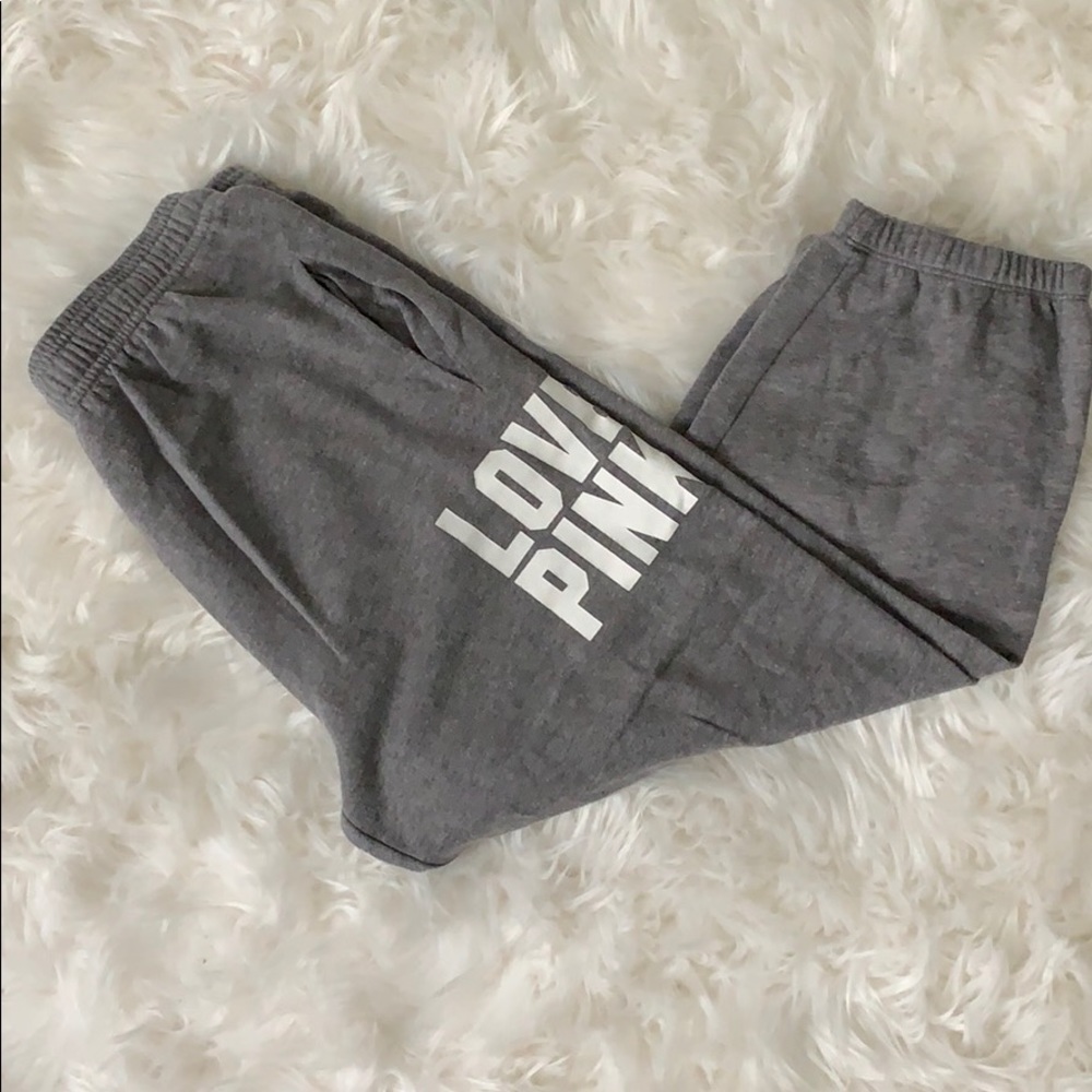 Soft PINK Victoria Secret comfy sweats! 😍
